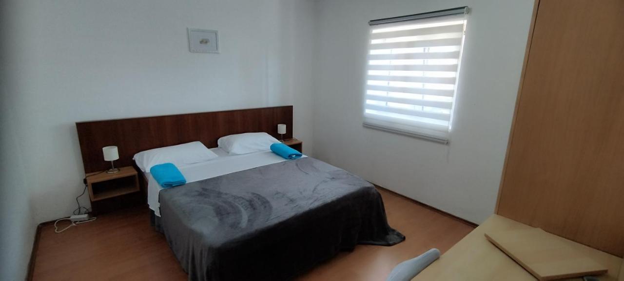Apartments Andela Starigrad Paklenica Extérieur photo